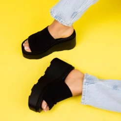 Women L'INTERVALLE Bunny Blue Leather