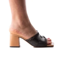 Women L'INTERVALLE Calzada Black Knit