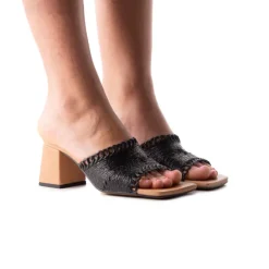 Women L'INTERVALLE Calzada Black Knit