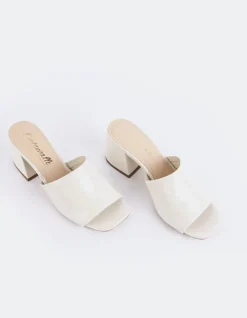 Women L'INTERVALLE Clarabelle Off White Patent
