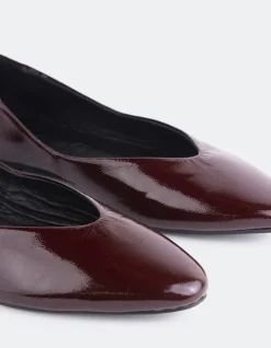 Women L'INTERVALLE Glissandra Burgundy Patent