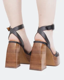 Women L'INTERVALLE Legacy Black Leather