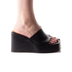 Women L'INTERVALLE Matamoros Black Leather