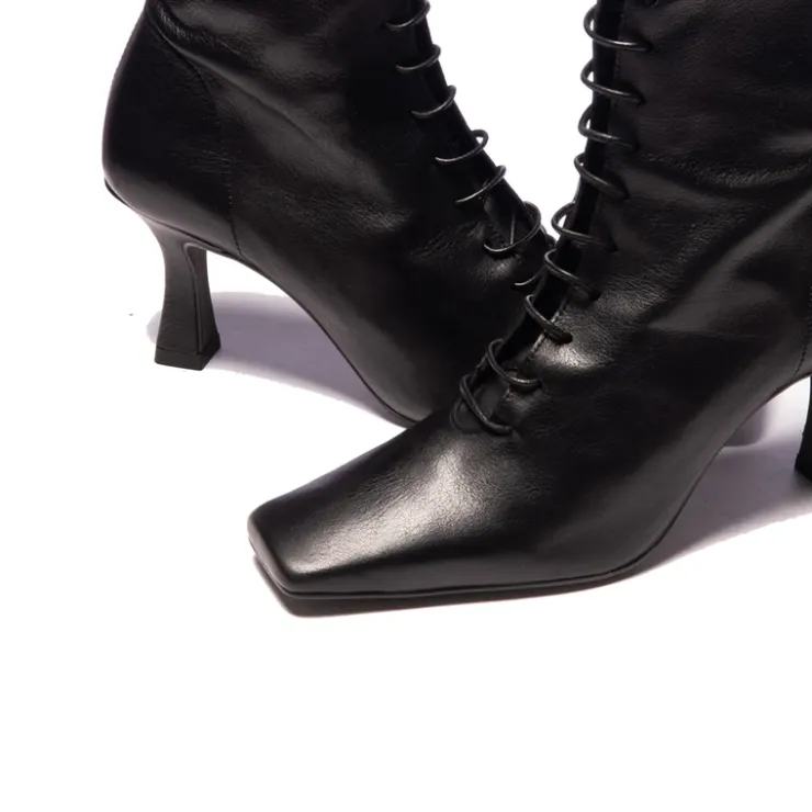 Women L'INTERVALLE Noble Black Leather