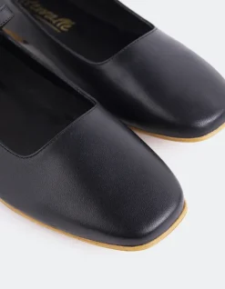 Women L'INTERVALLE Reubena Black Leather