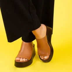 Women L'INTERVALLE Tresor Brown Leather